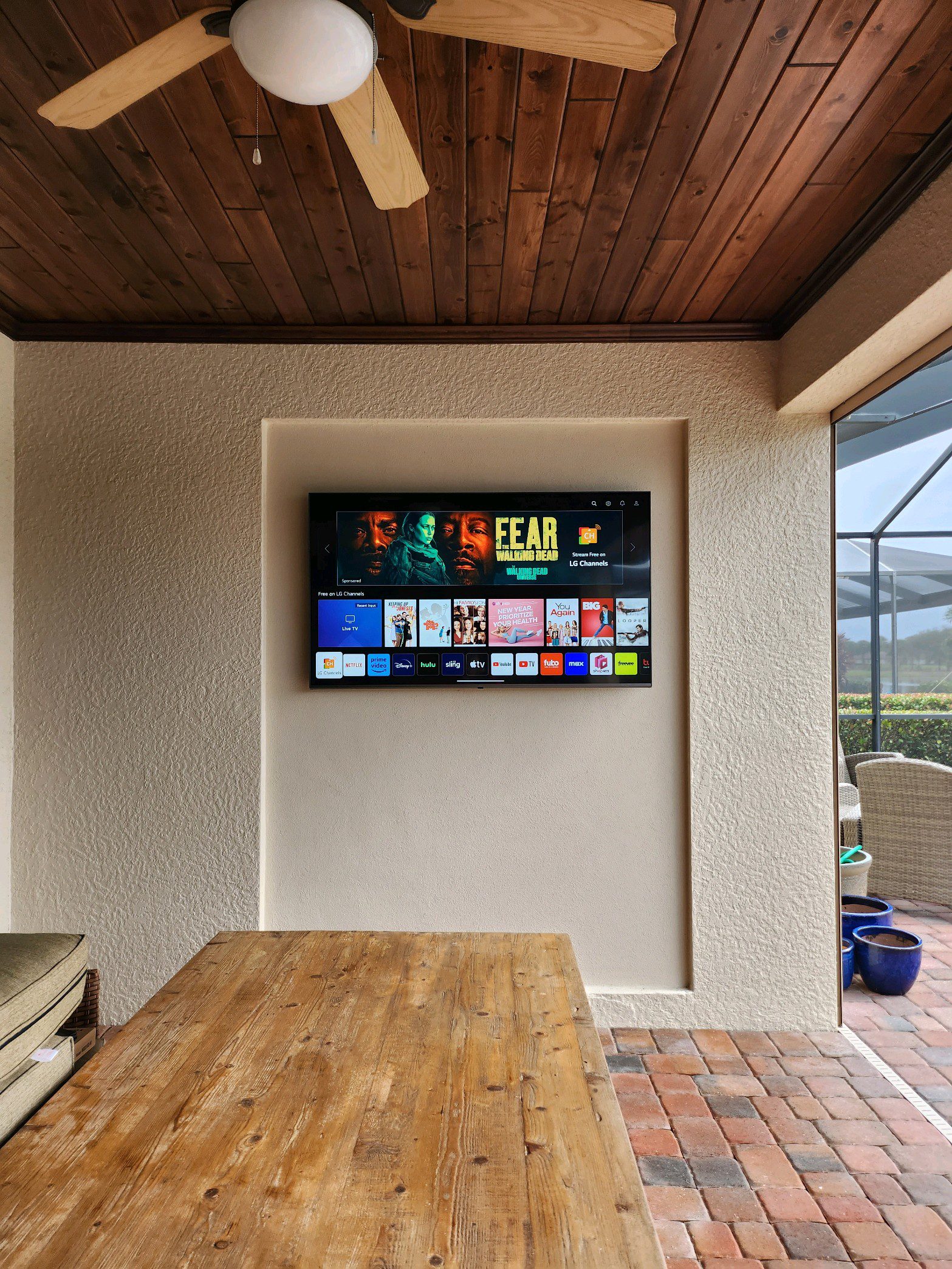 Flatscreen TV Install by TE Reliable Technology Services